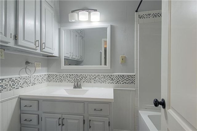 1229 Westboro Circle, Liberty, MO 64068