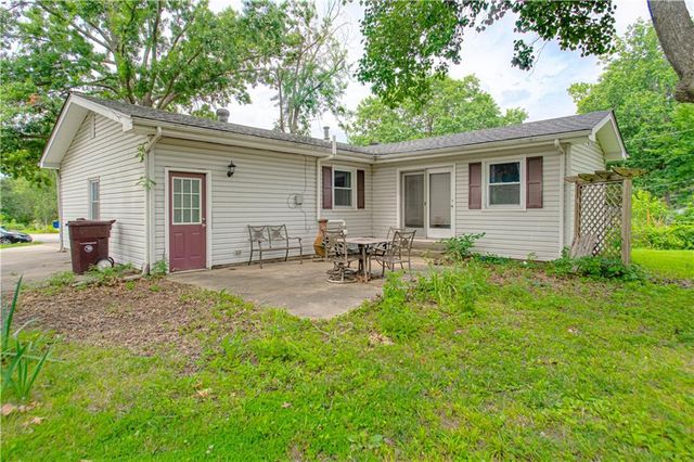 1229 Westboro Circle, Liberty, MO 64068