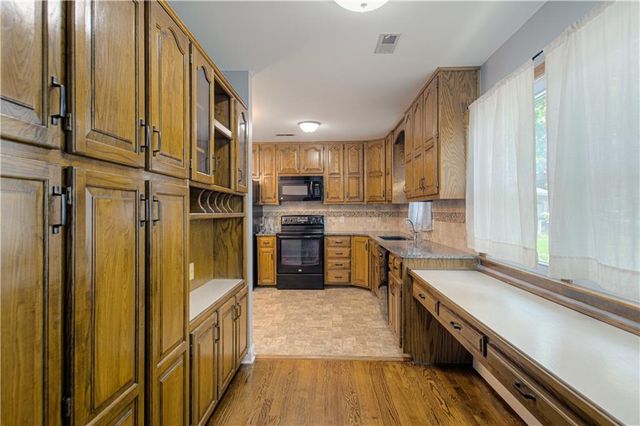 1229 Westboro Circle, Liberty, MO 64068