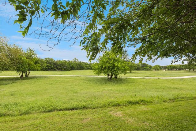 4736 Parkmount Drive, Fort Worth, TX 76137
