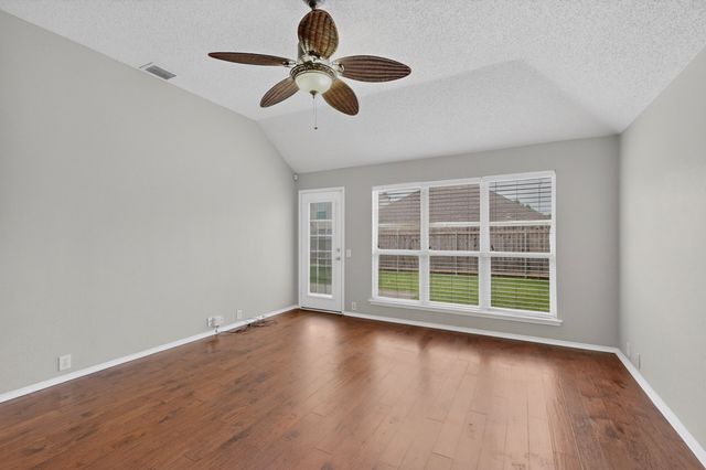 4736 Parkmount Drive, Fort Worth, TX 76137