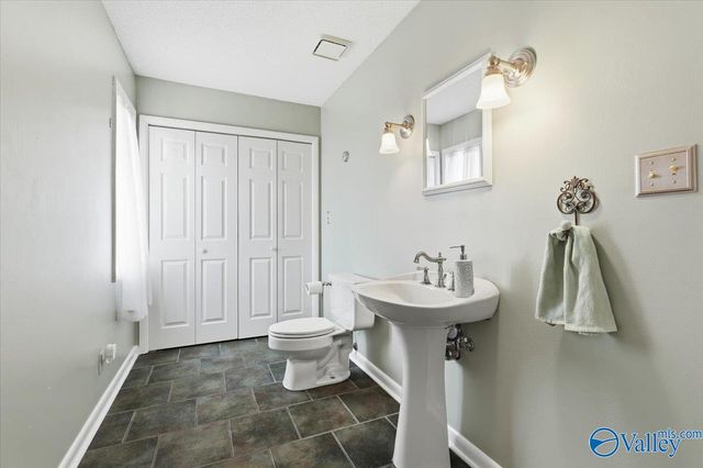 2635 Gawain Road SE, Huntsville, AL 35803