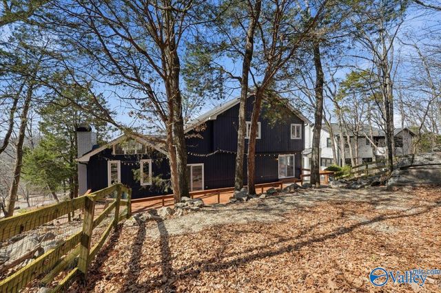 2635 Gawain Road SE, Huntsville, AL 35803