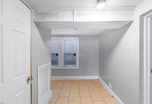 9020 S University Avenue, Chicago, IL 60619