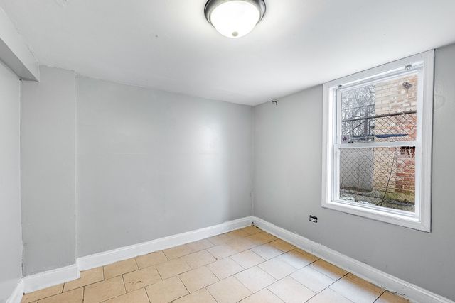 9020 S University Avenue, Chicago, IL 60619