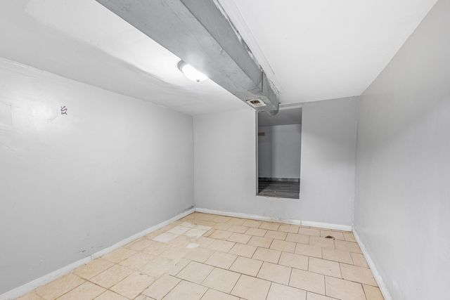 9020 S University Avenue, Chicago, IL 60619