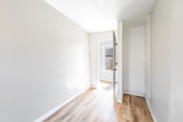 9020 S University Avenue, Chicago, IL 60619