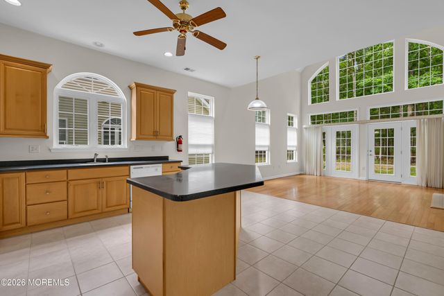 39 Plymouth Way, Barnegat, NJ 08005