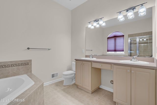 39 Plymouth Way, Barnegat, NJ 08005