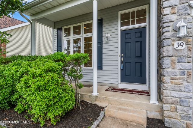 39 Plymouth Way, Barnegat, NJ 08005