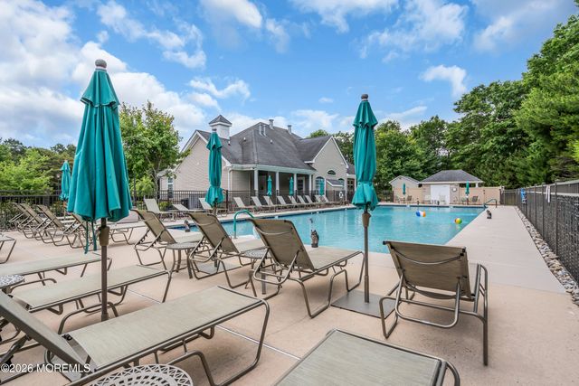 39 Plymouth Way, Barnegat, NJ 08005