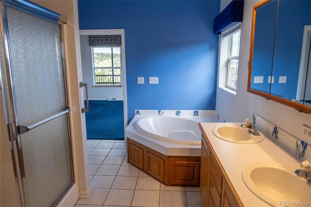 950 Junkins Loop, Westcliffe, CO 81252