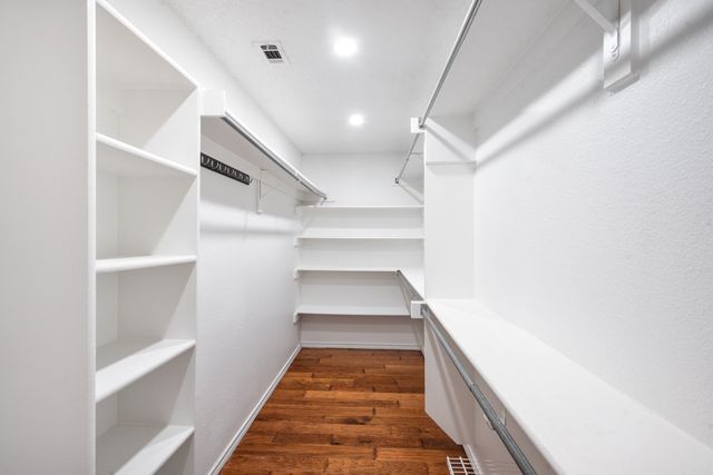 2221 Meadowstone Drive, Carrollton, TX 75006