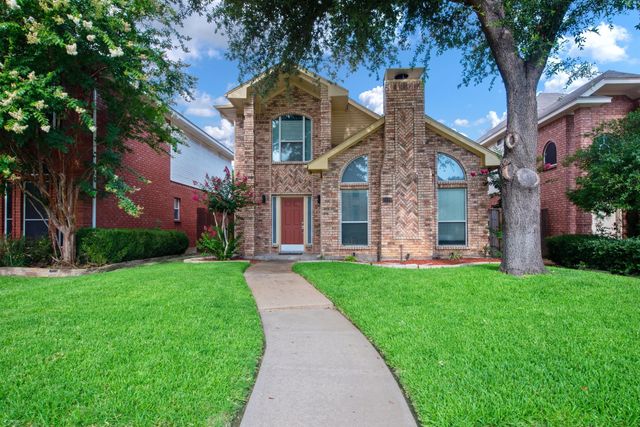 2221 Meadowstone Drive, Carrollton, TX 75006