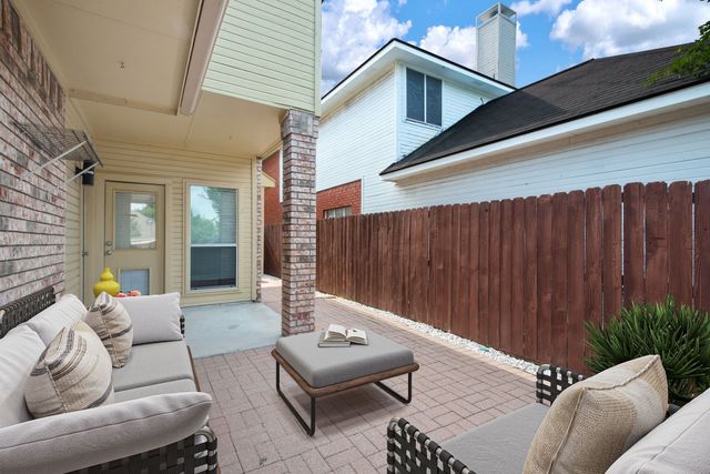 2221 Meadowstone Drive, Carrollton, TX 75006