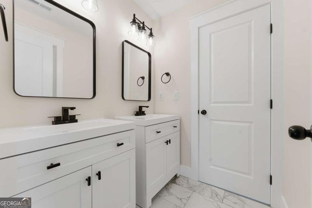 320 Hunnicutt Road SE, Mableton, GA 30126