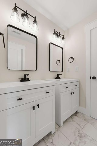 320 Hunnicutt Road SE, Mableton, GA 30126