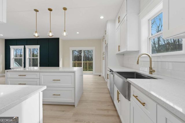 320 Hunnicutt Road SE, Mableton, GA 30126