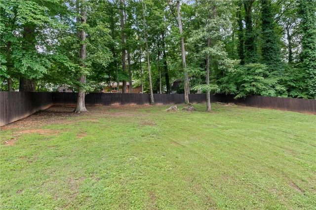 521 Dogwood Circle, High Point, NC 27260