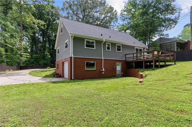 521 Dogwood Circle, High Point, NC 27260