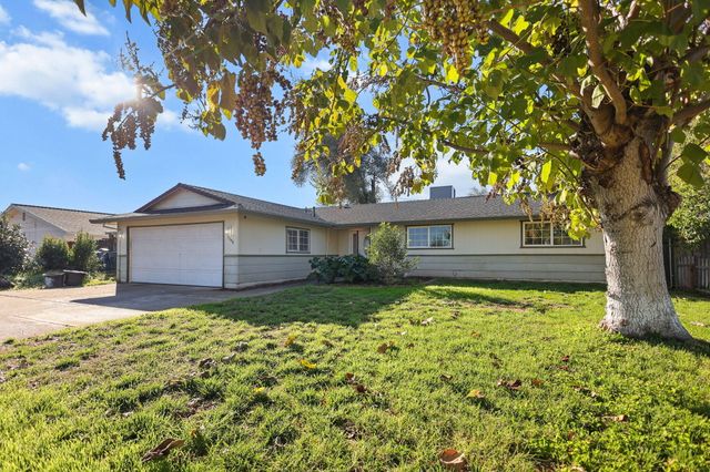 3348 School Street, Redding, CA 96002