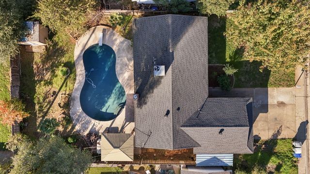 3348 School Street, Redding, CA 96002