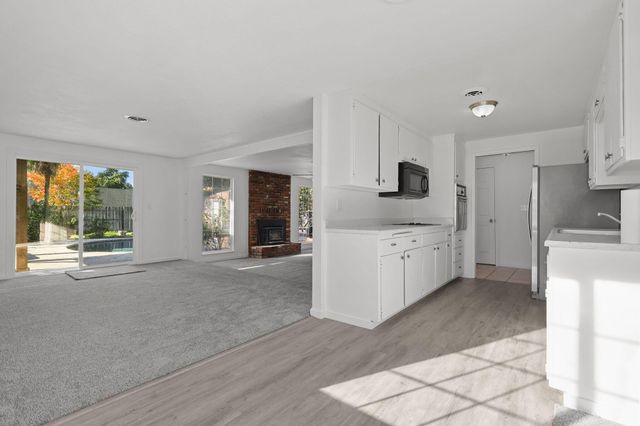 3348 School Street, Redding, CA 96002