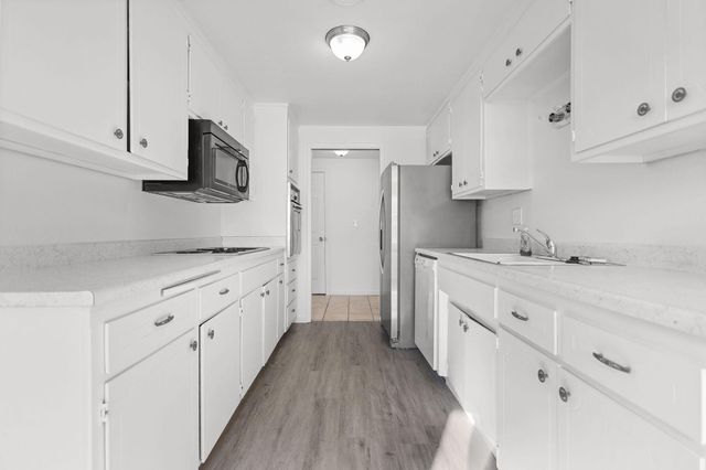 3348 School Street, Redding, CA 96002