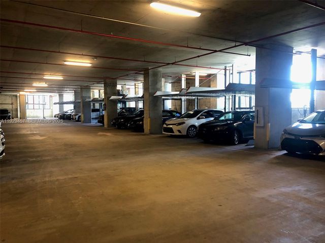 1600 NE 1st Ave 1103, Miami, FL 33132