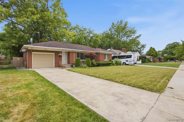 20310 Woodside Street, Harper Woods, MI 48225