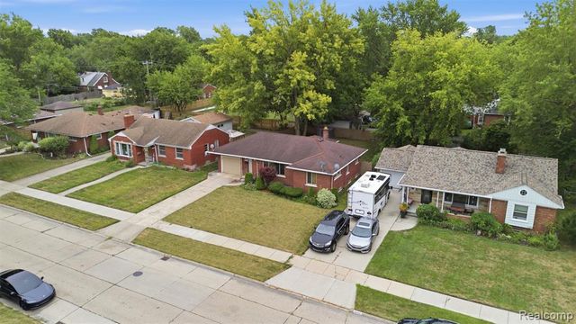 20310 Woodside Street, Harper Woods, MI 48225