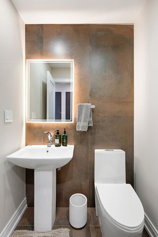 7830 W CARMEN Avenue, Norridge, IL 60706