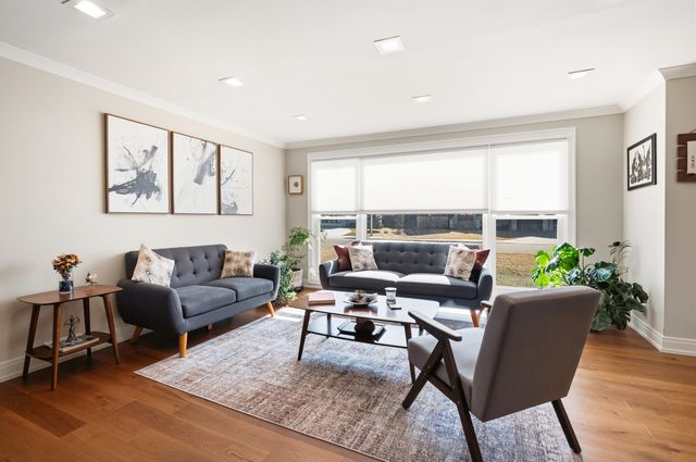 7830 W CARMEN Avenue, Norridge, IL 60706