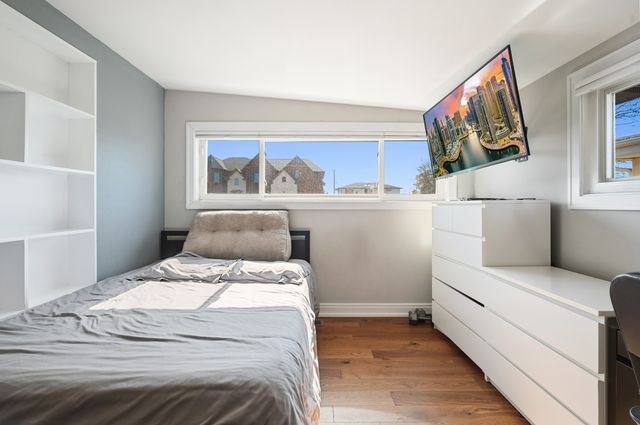 7830 W CARMEN Avenue, Norridge, IL 60706