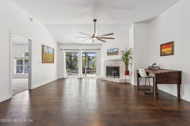 3016 MYSTIC FALLS Drive, Jacksonville, FL 32224