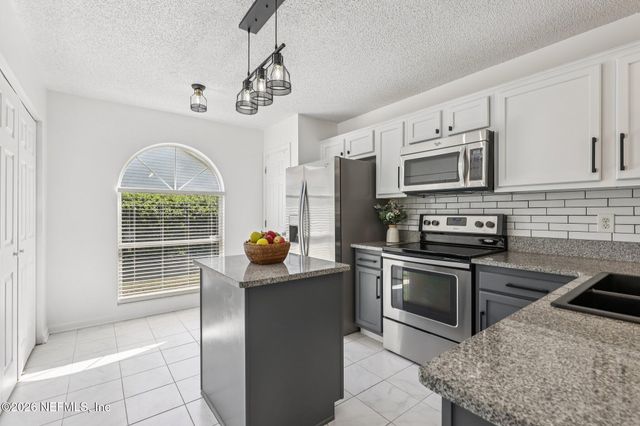 3016 MYSTIC FALLS Drive, Jacksonville, FL 32224