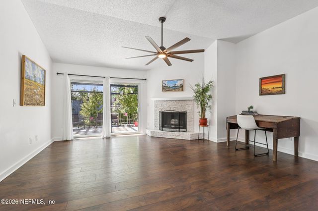 3016 MYSTIC FALLS Drive, Jacksonville, FL 32224