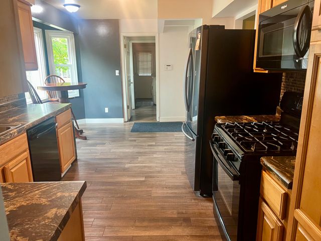 1521 W 4th Street, Hobart, IN 46342