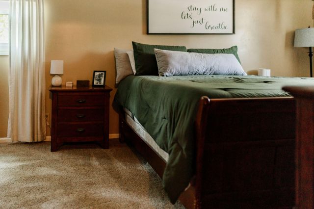 1521 W 4th Street, Hobart, IN 46342