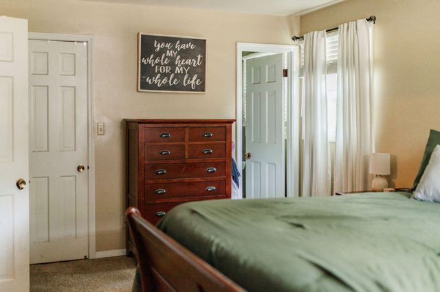 1521 W 4th Street, Hobart, IN 46342