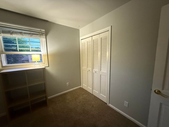 1521 W 4th Street, Hobart, IN 46342