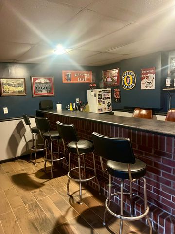 1521 W 4th Street, Hobart, IN 46342