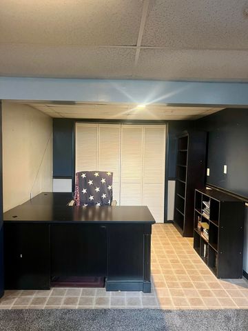 1521 W 4th Street, Hobart, IN 46342