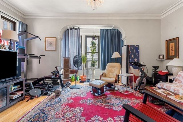 124 F St, Boston, MA 02127