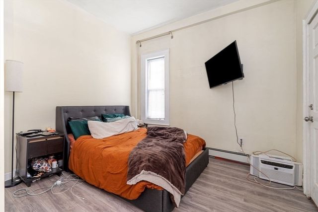124 F St, Boston, MA 02127