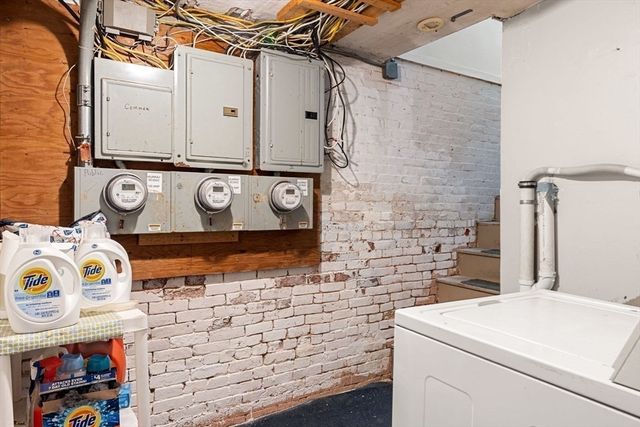 124 F St, Boston, MA 02127