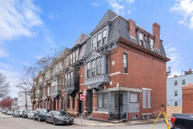 124 F St, Boston, MA 02127