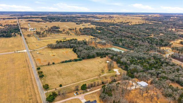 1809 Rock Creek Road, Gordonville, TX 76245