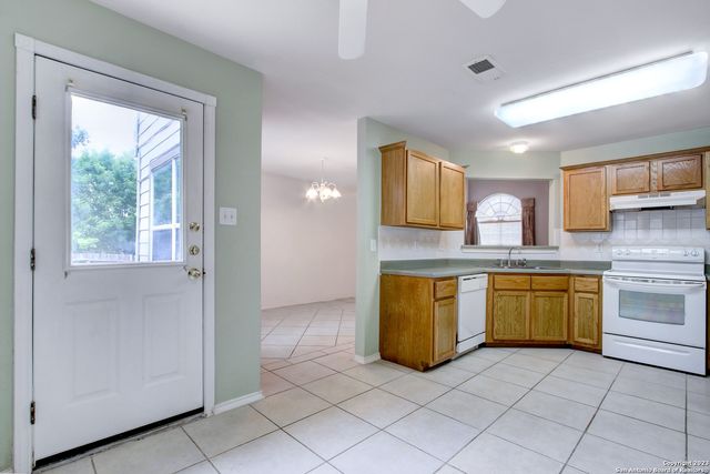 6002 Woodway, San Antonio, TX 78249