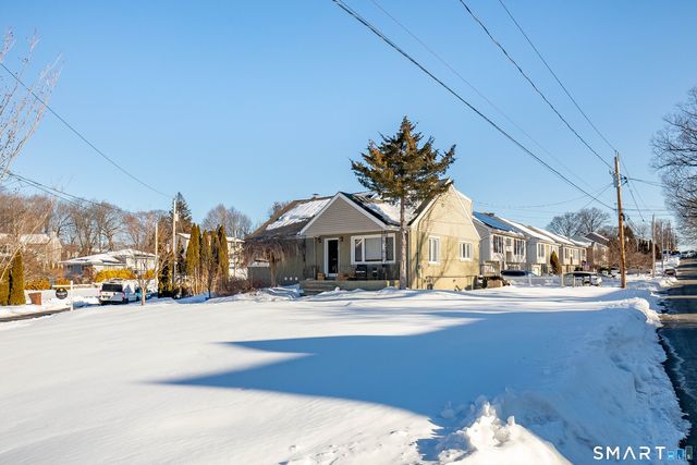 36 Weybosset Street, Shelton, CT 06484